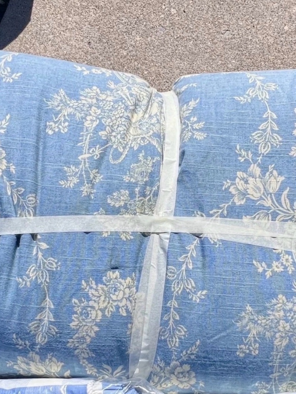 Sherry Kline Home French Country Blue and Cream Queen Comforter - Picture 2 of 4